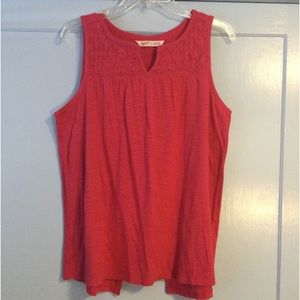 Woolrich, sleeveless raspberry top, with split back. NWT